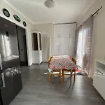 Nide House 아파트 *