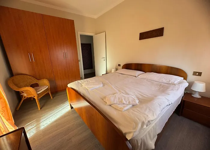 Apartment Nide House *